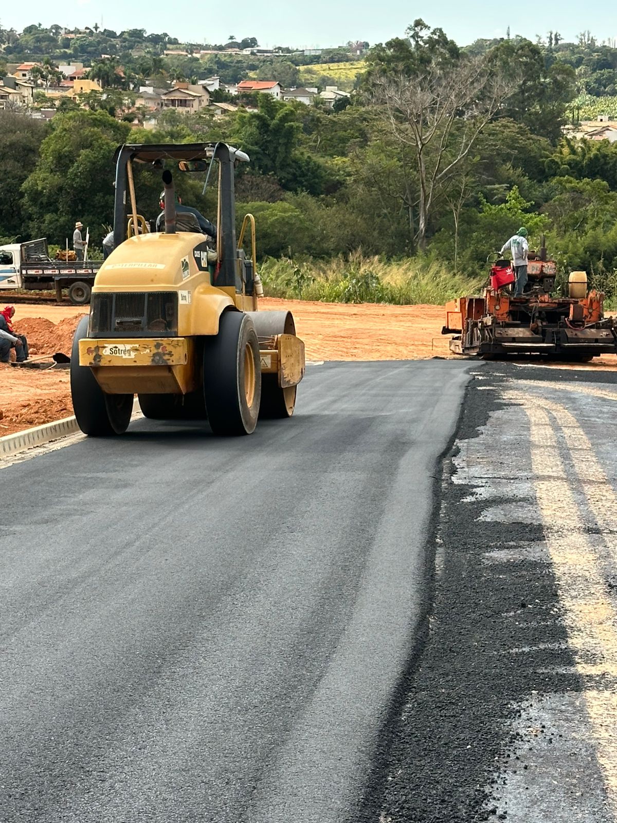 Execução de pavimentação asfáltica
